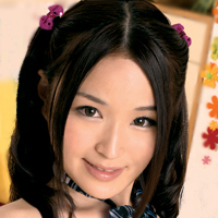 Emiri Momoka