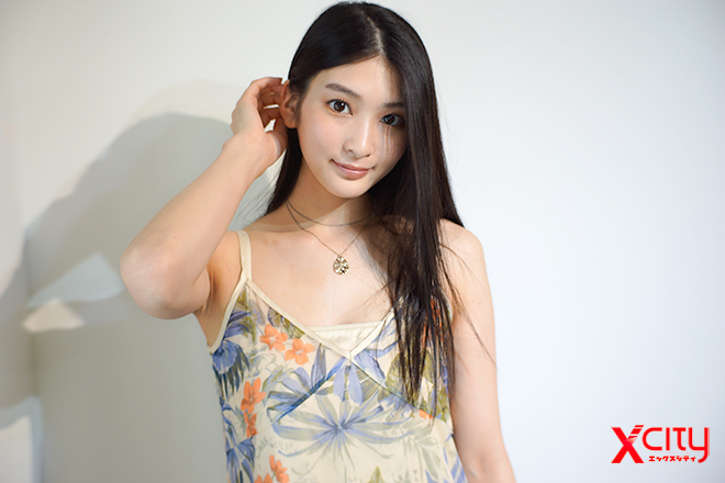 本庄鈴セックス 後編】「アダムGスポットが気持ちいい！」ってどこですかそれ!!超透明感美少女が語るいま一番気持ちがいいセックス といま一番やりたいこと…えっ、ゾンビやりたいの!?【本庄鈴人気AV女優インタビュー】 | XCITYでエロ動画を根こそぎ体験しよう！